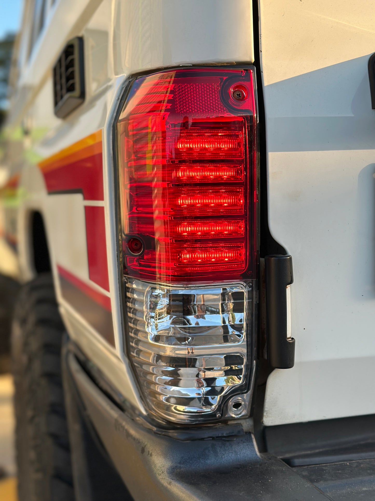 76 Series LED Taillights (Pair)