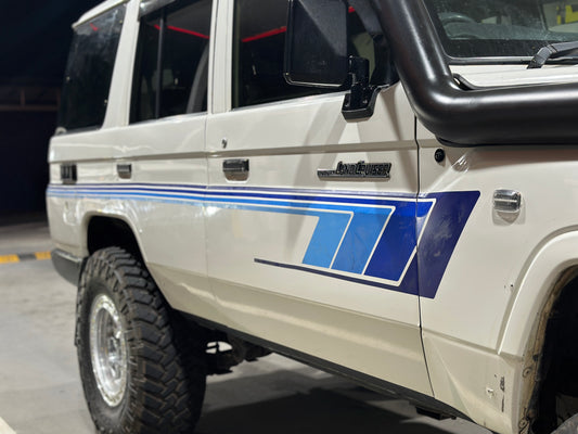 76 Series Swoop Side Stripes